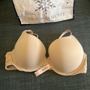 T-shirt push up full coverage